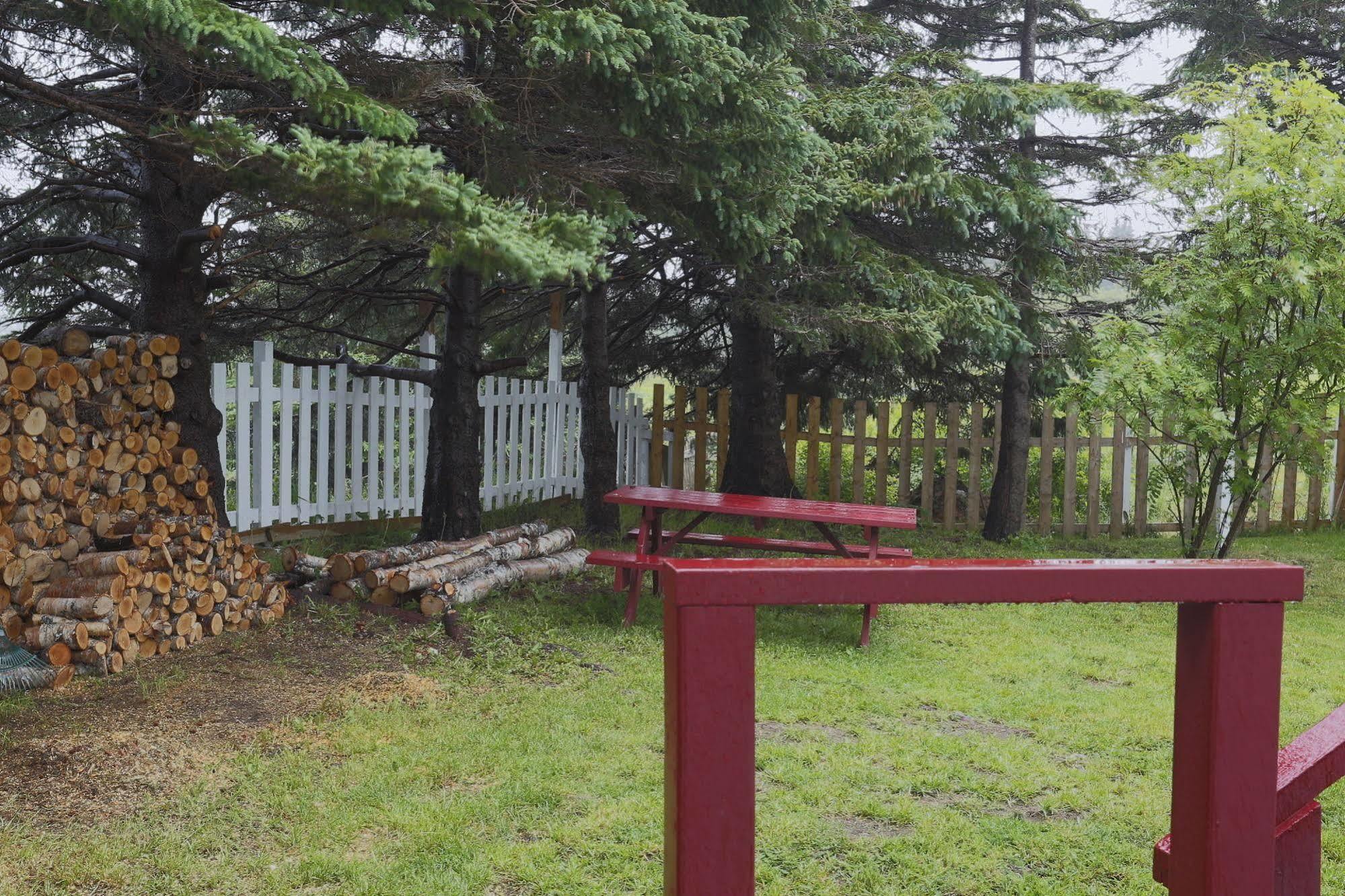 Meems Elliston B&B Exterior foto